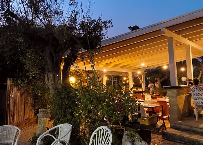 Li Mori Bed & Breakfast Lizzanello